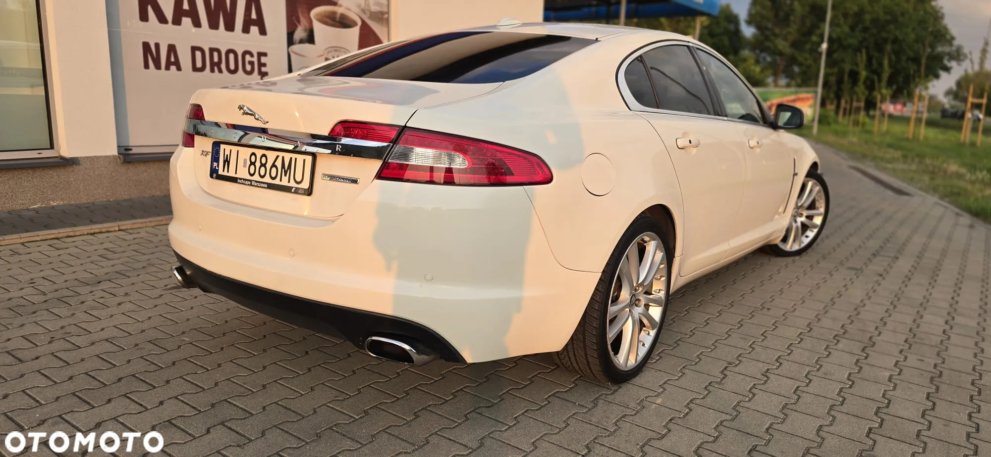 Jaguar XF 4.2 Super V8 - 31