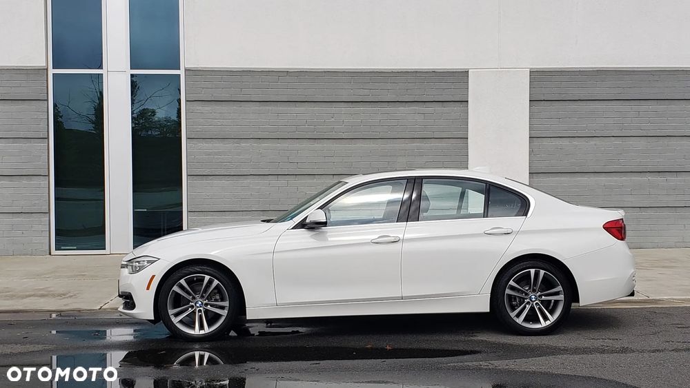 BMW Seria 3 330i Sport Line - 10