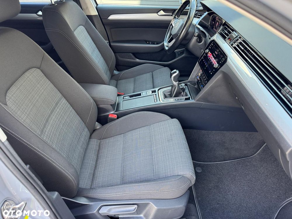 Volkswagen Passat Variant 1.5 TSI EVO Business - 17