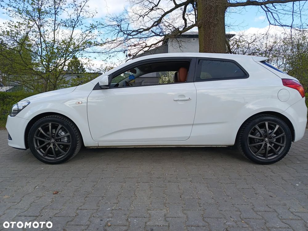 Kia ProCeed 1.4 CVVT Dream-Team Edition - 33