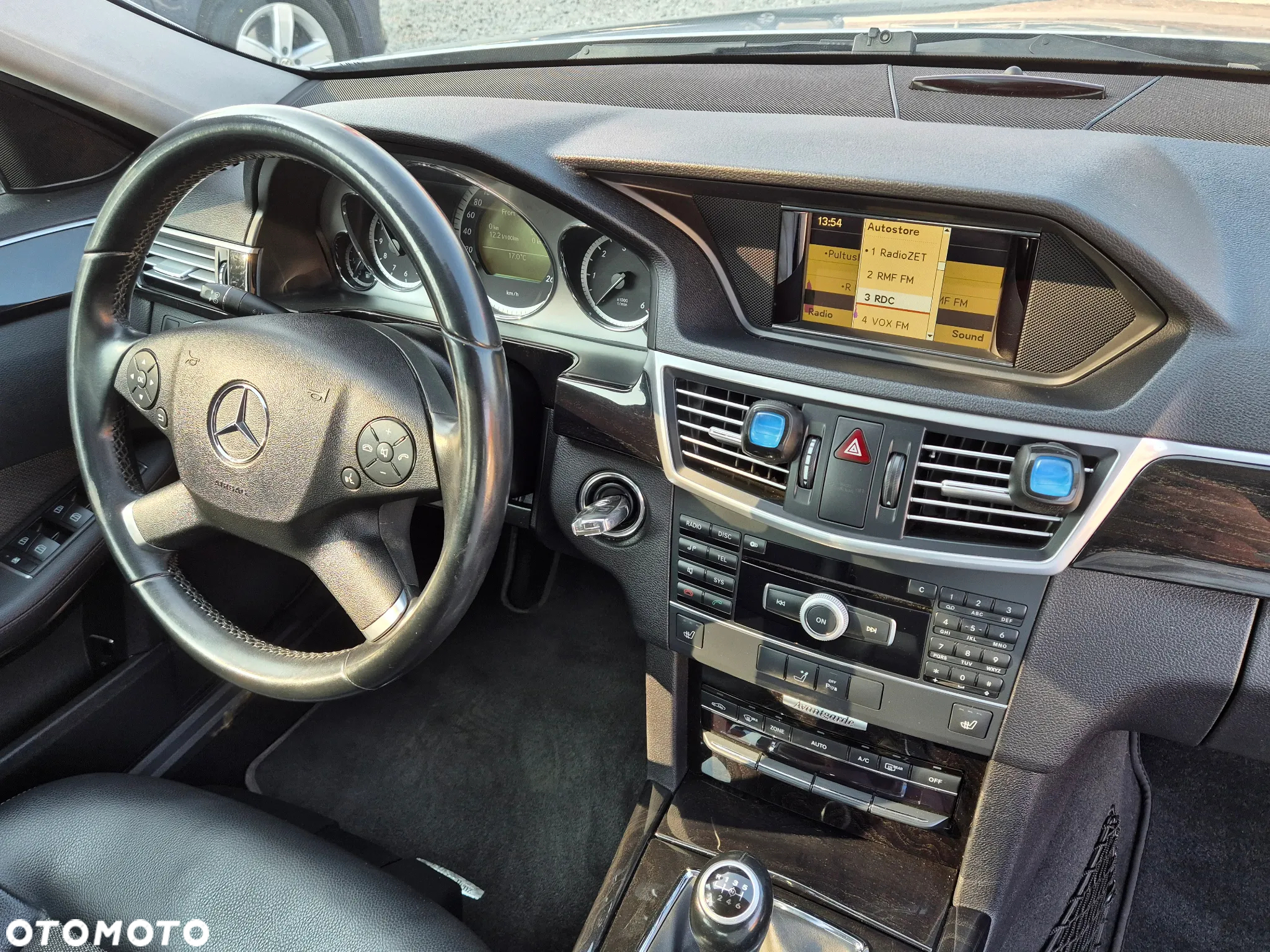 Mercedes-Benz Klasa E 200 CDI Avantgarde - 29