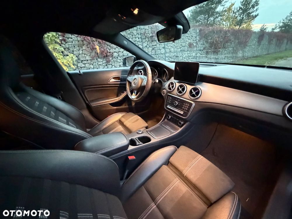 Mercedes-Benz CLA 200 d 7G-DCT UrbanStyle Edition - 23
