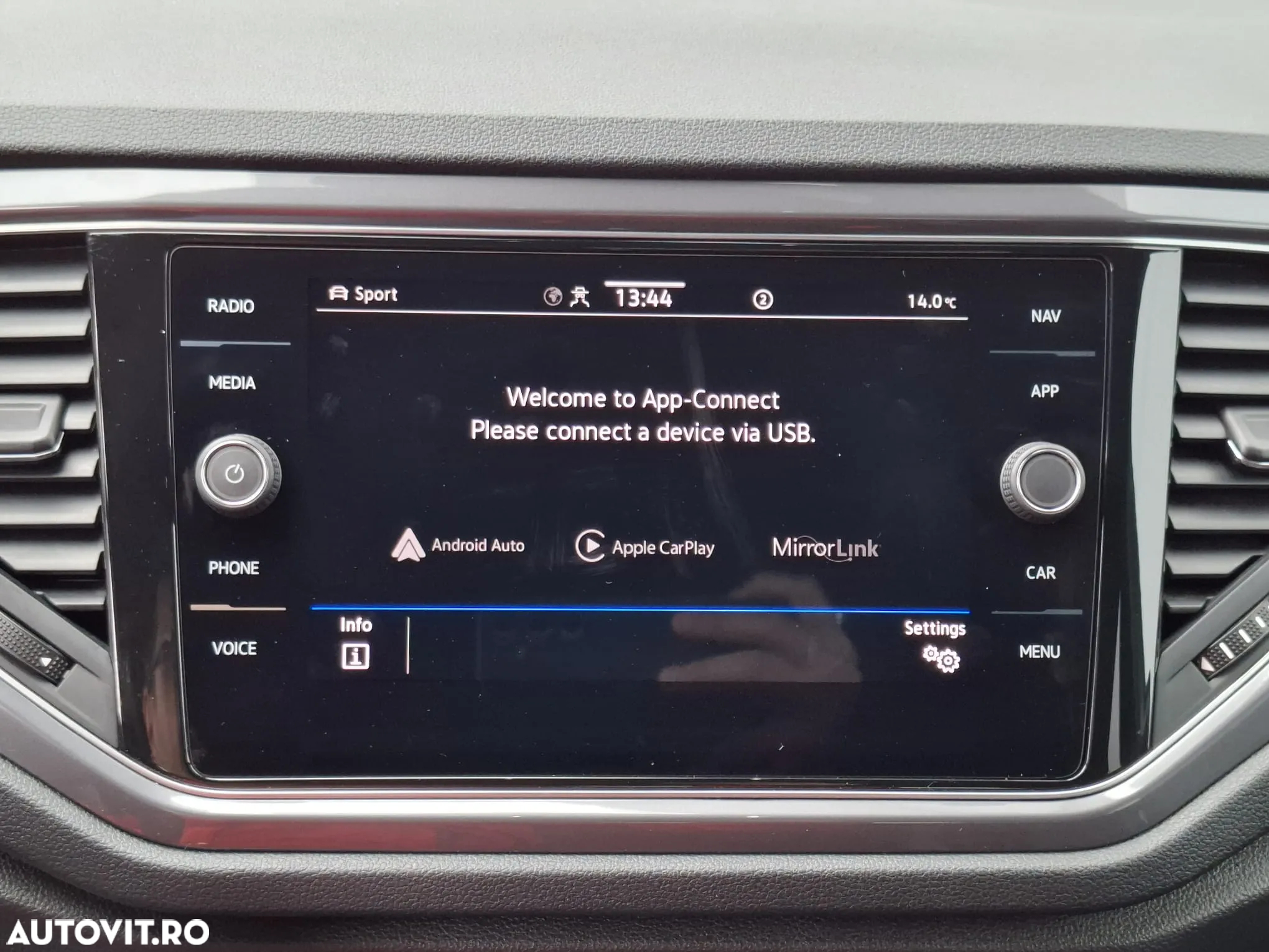 Volkswagen T-ROC 1.5 TSI DSG Sport - 33