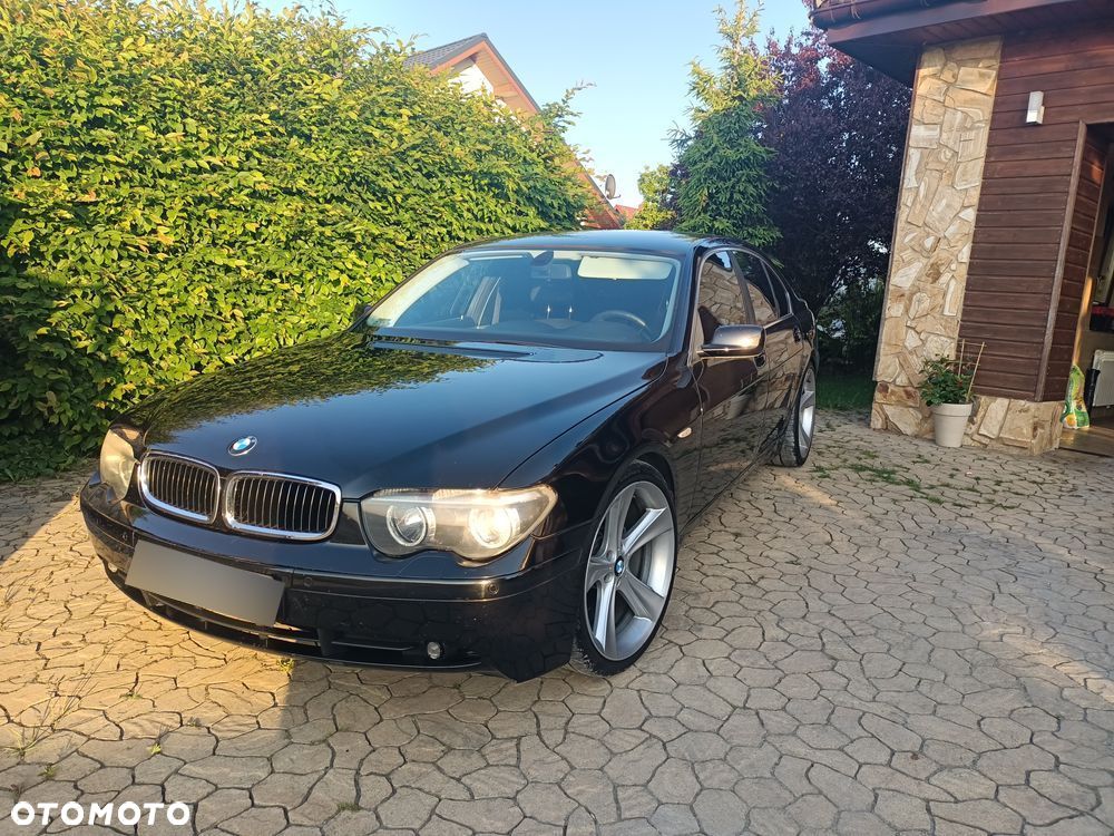 BMW Seria 7 745i - 2