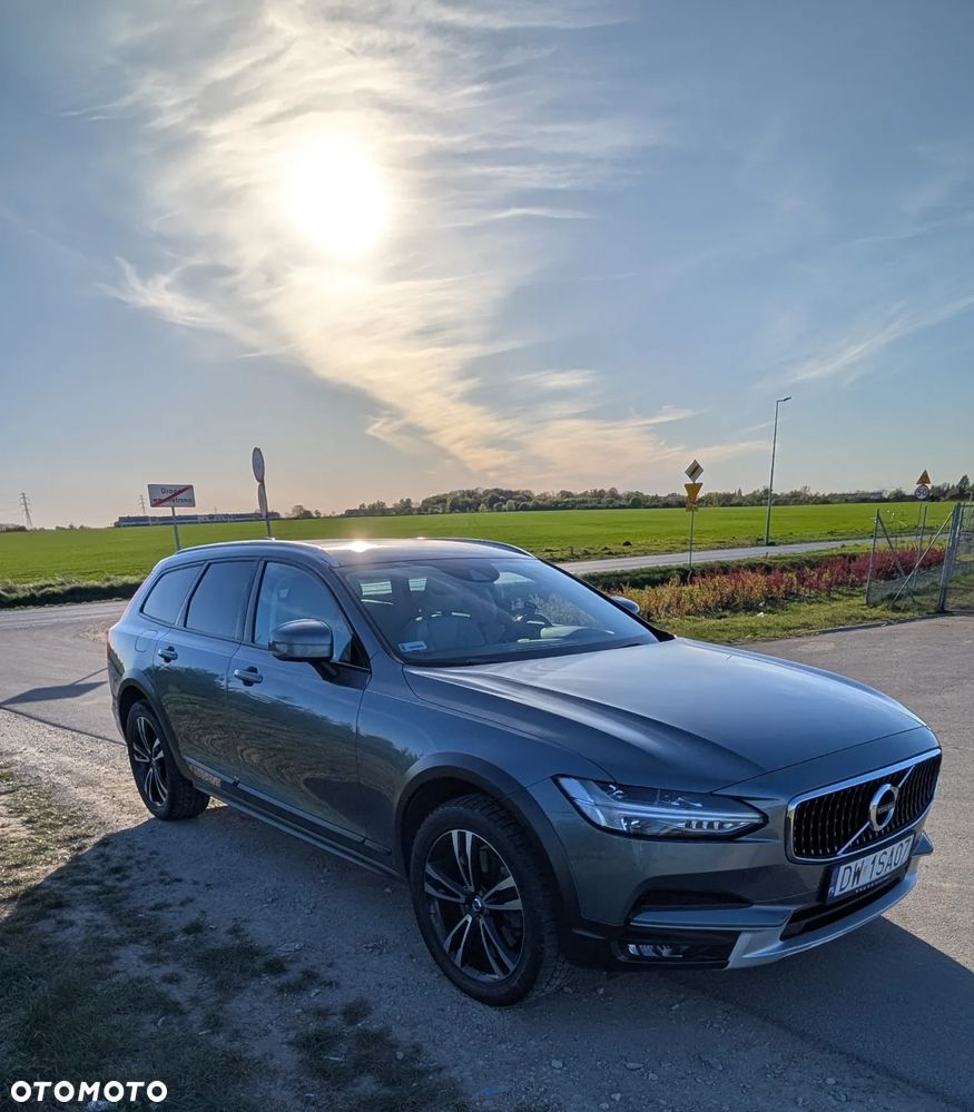 Volvo V90 Cross Country D4 AWD - 28