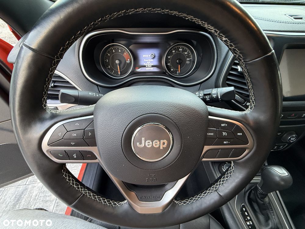 Jeep Cherokee - 17