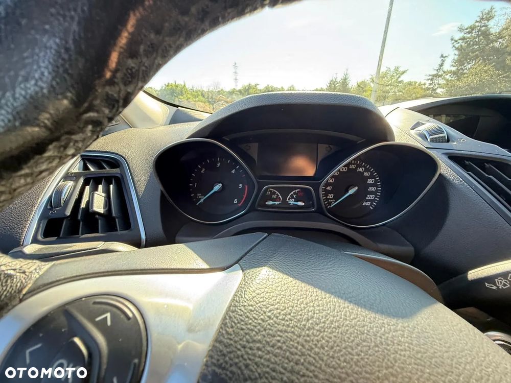 Ford Kuga - 16