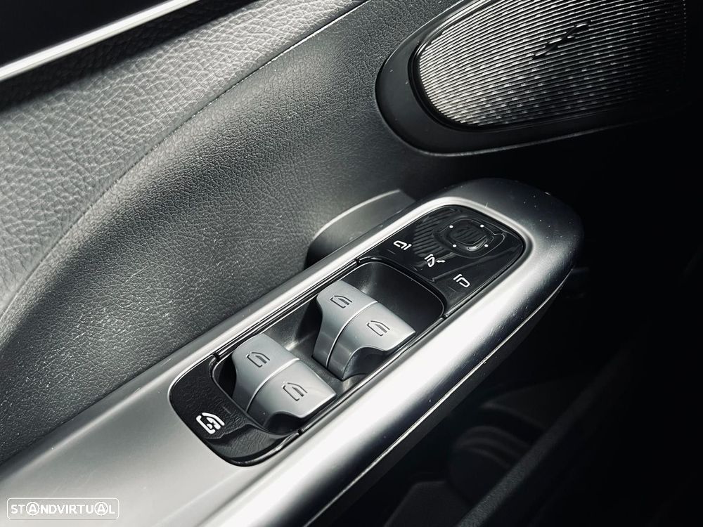 Mercedes-Benz C 300 d AMG Line - 37