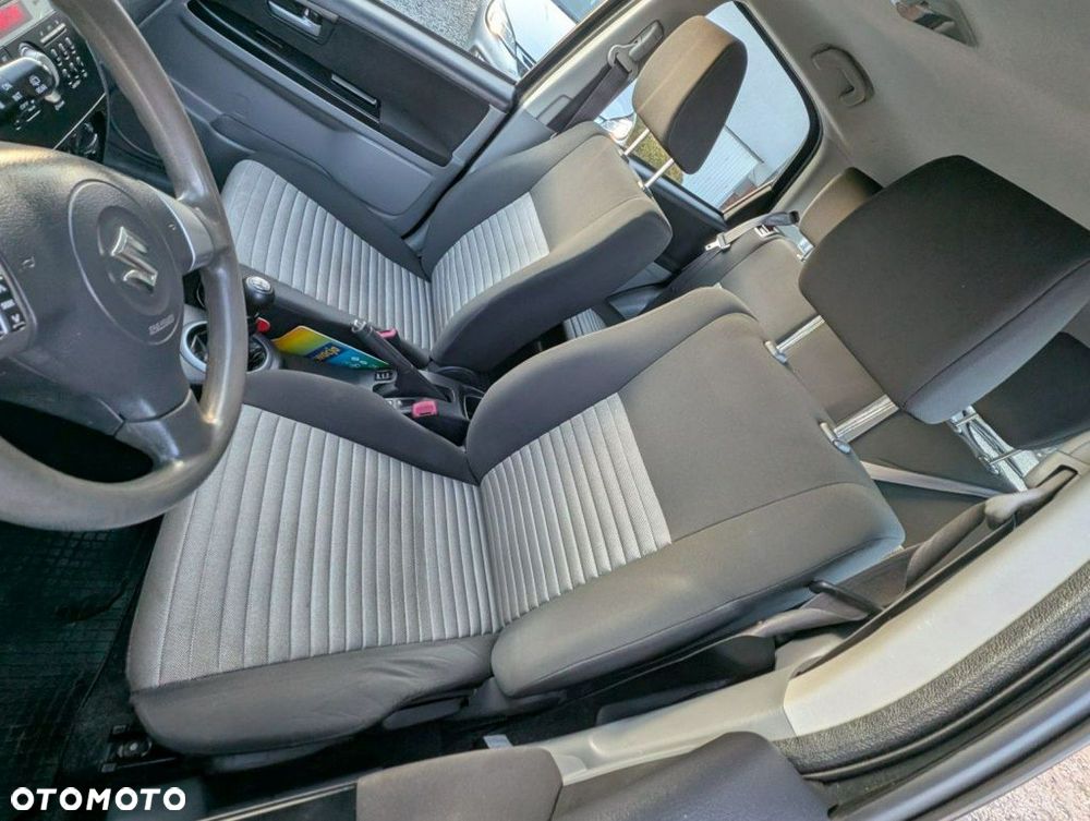 Suzuki SX4 - 11