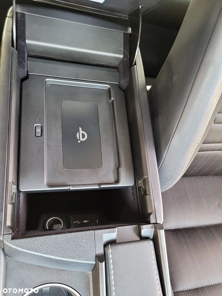 Lexus NX 300h Business Edition - 8