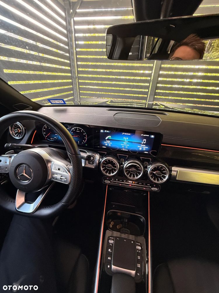 Mercedes-Benz GLB - 29