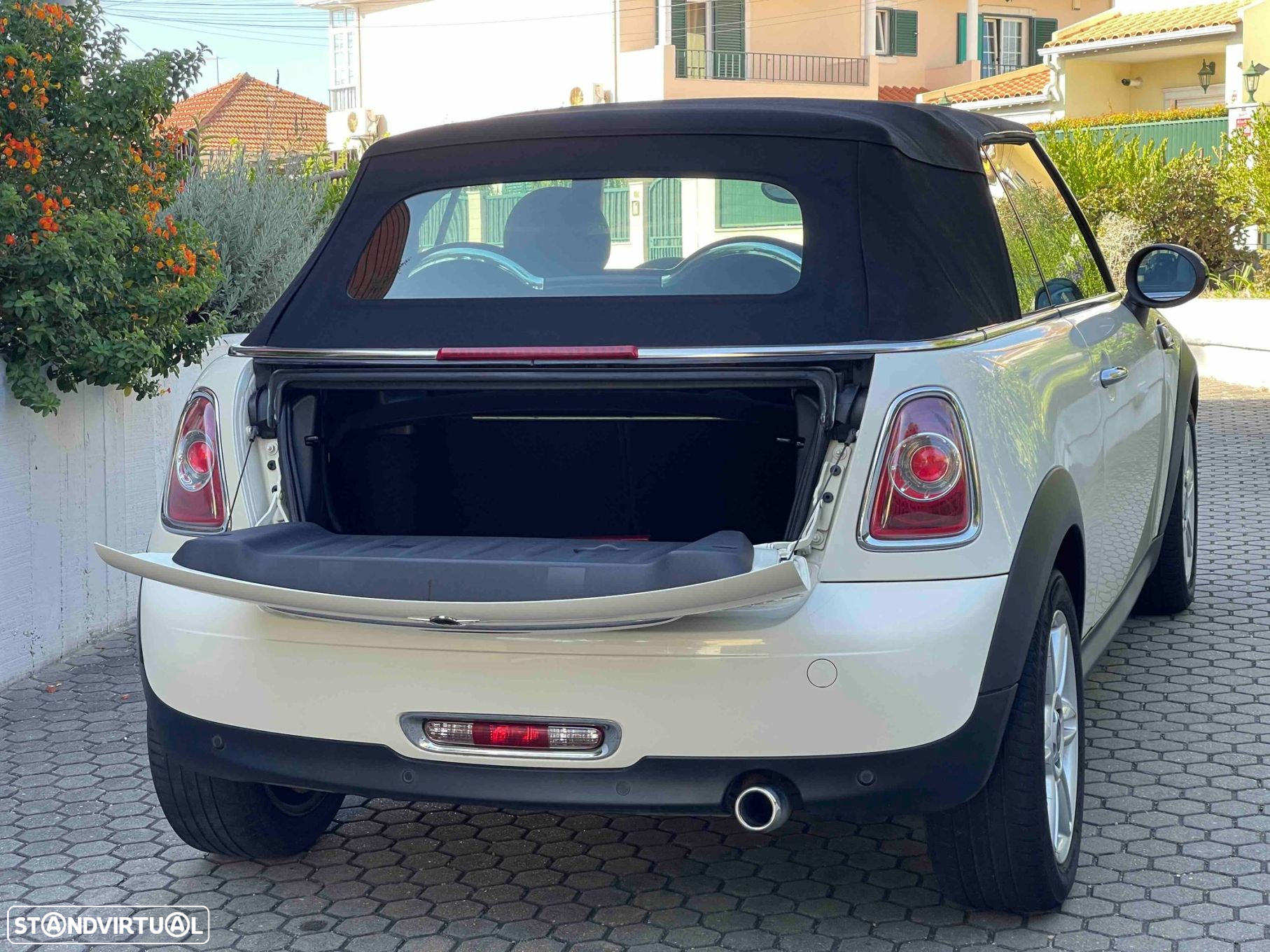 MINI Cabrio Cooper D - 27