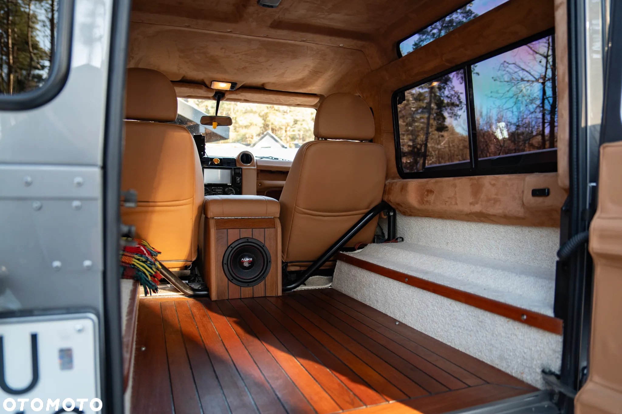 Land Rover Defender - 19