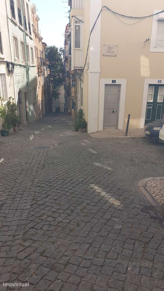 T2 luxo a nao perder. Equi e mobil. R. Martim Vaz. Lisboa - Grande imagem: 2/18
