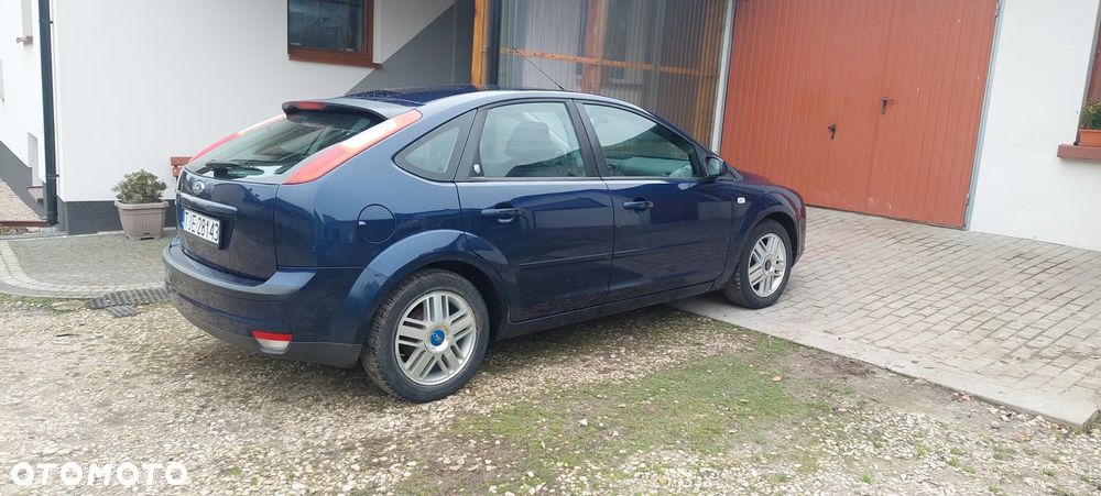 Ford Focus 1.6 Ti-VCT Ghia - 6