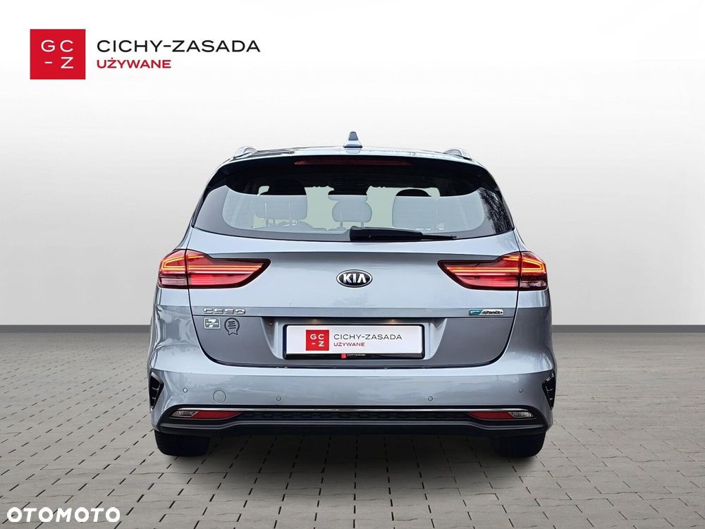 Kia Ceed - 4