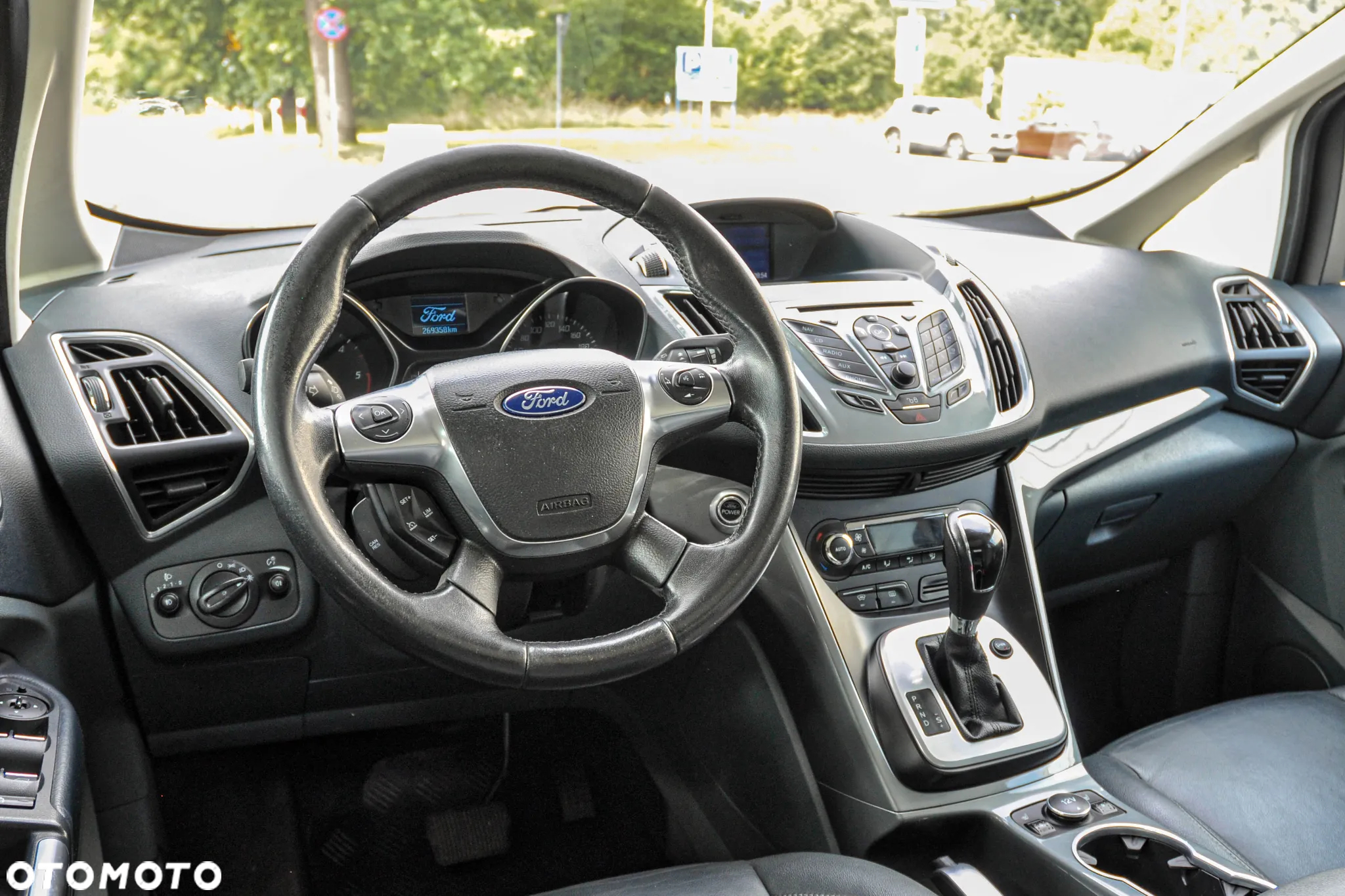 Ford Grand C-MAX - 9