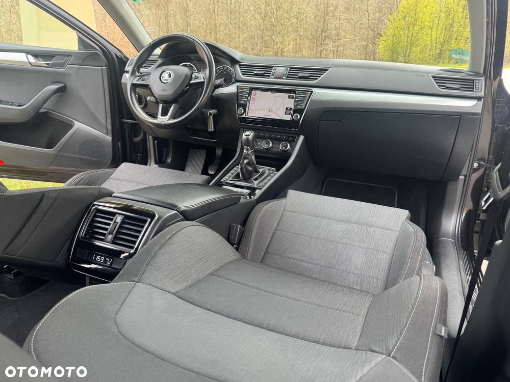 Skoda Superb 2.0 TDI Ambition - 24