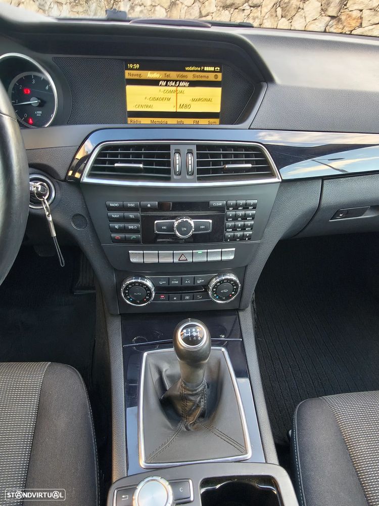 Mercedes-Benz C 220 Station CDI Avantgarde Edition - 22