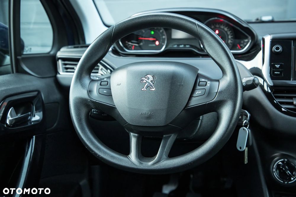 Peugeot 208 - 14