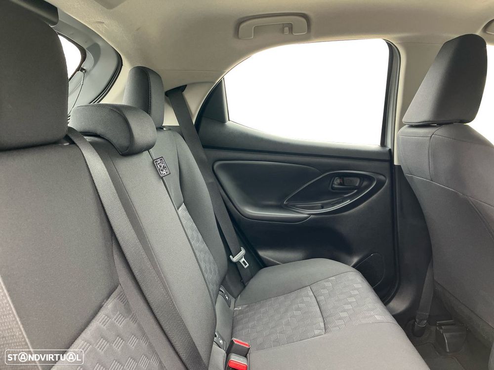 Toyota Yaris — fotografia 14