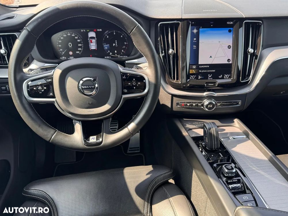 Volvo XC 60 B4 MHEV AWD R-Design - 9