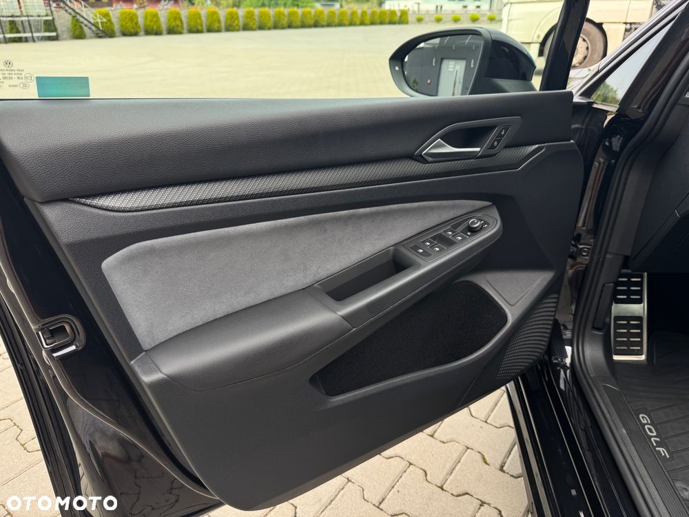 Volkswagen Golf - 16