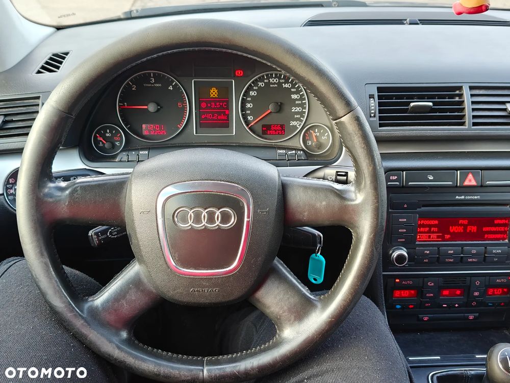 Audi A4 Limousine - 9