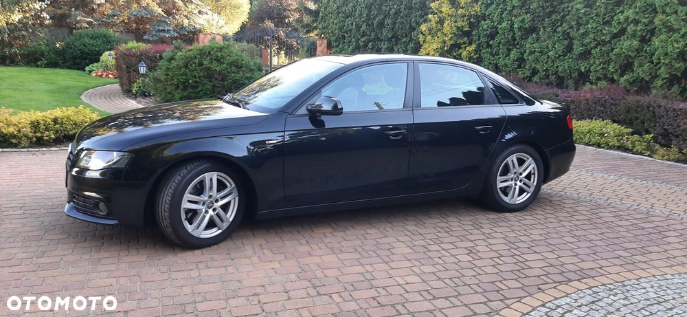 Audi A4 Limousine - 6