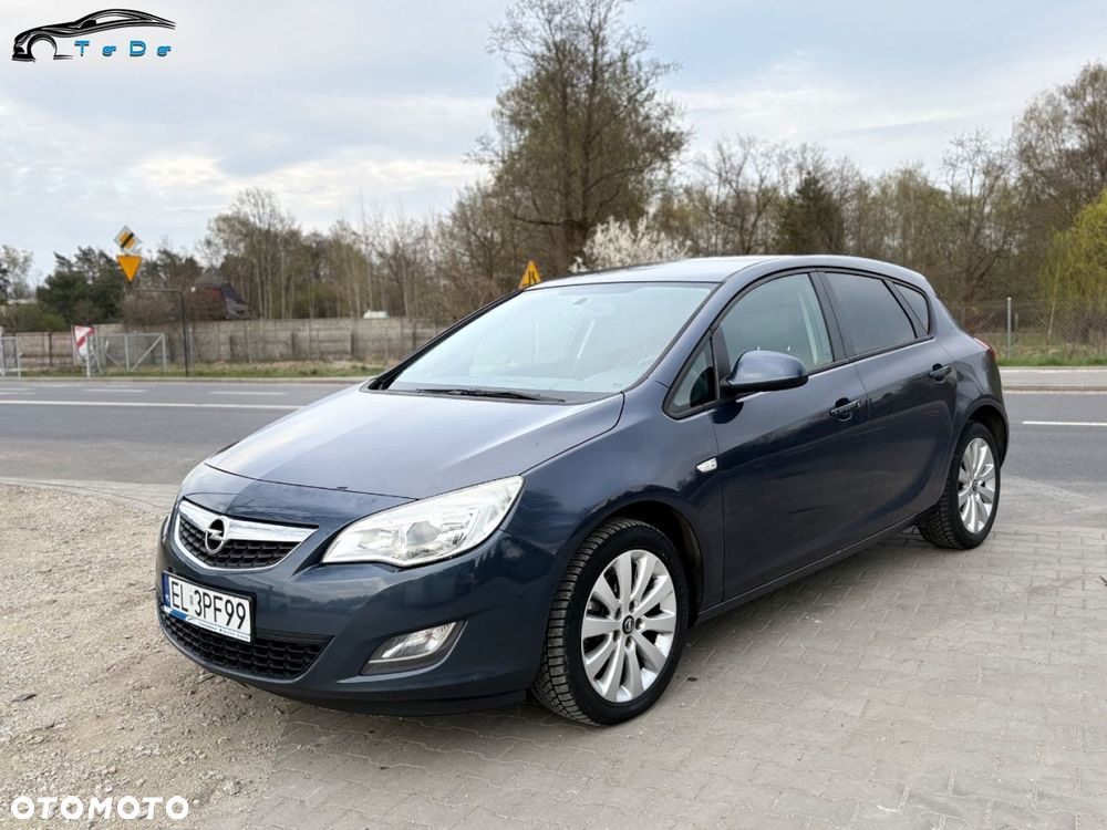 Opel Astra 2.0 CDTI DPF Cosmo - 4
