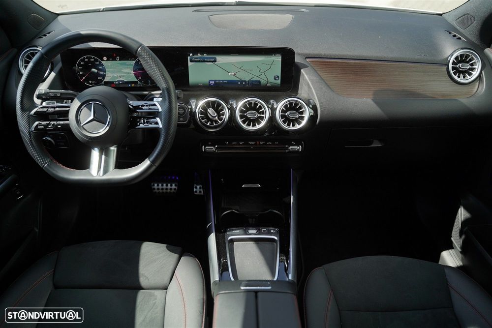 Mercedes-Benz GLA 180 d AMG Line - 18