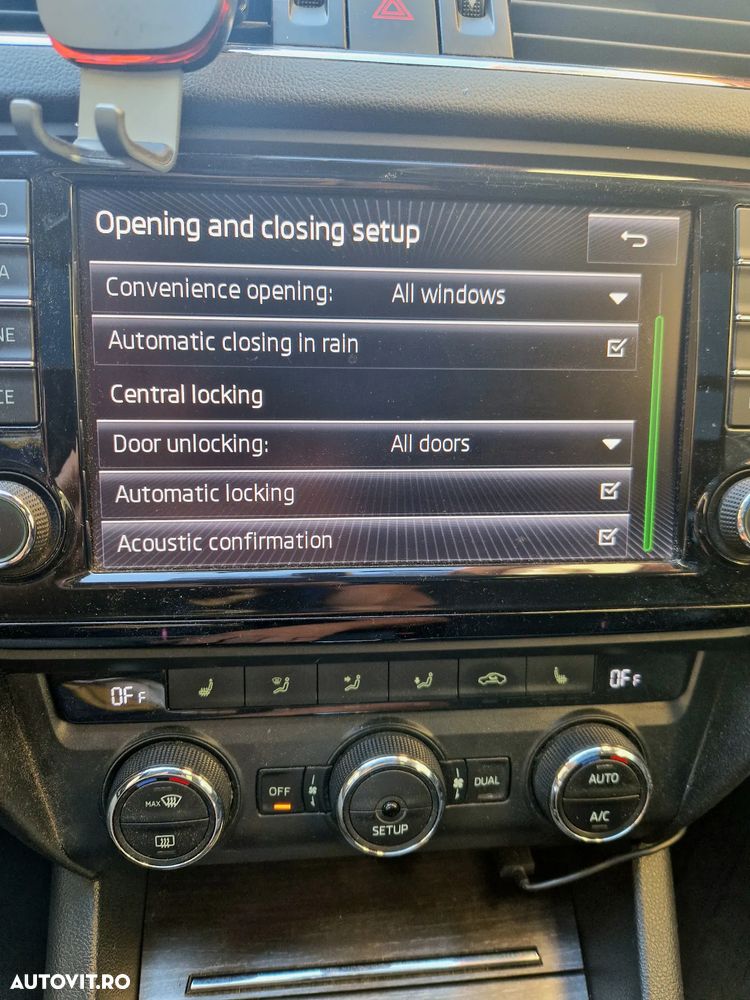 Skoda Octavia Combi 2.0 TDI 4x4 DSG Scout - 22