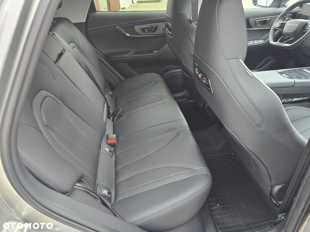 Omoda 5 1.5 T-GDI Hybrid Premium DHT - 22