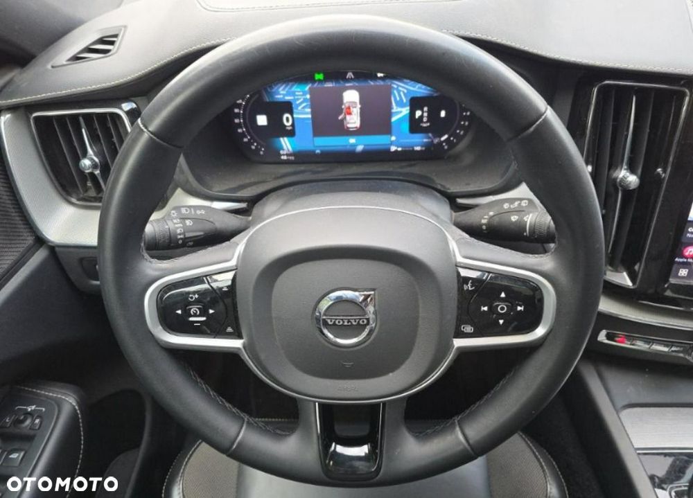 Volvo XC 60 B5 B AWD R-Design - 8