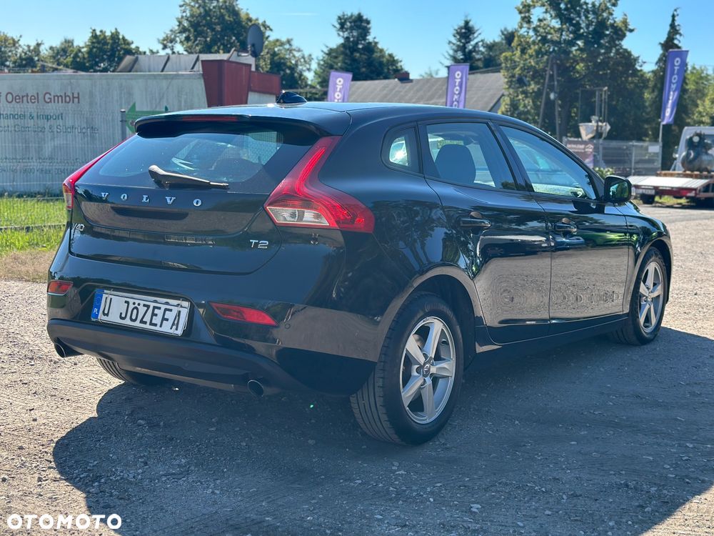 Volvo V40 T2 - 9