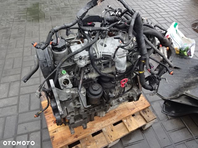 Kompletny silnik Volvo V70 2.4d D5244T - 2