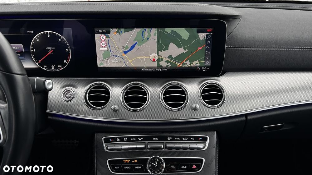 Mercedes-Benz Klasa E - 22