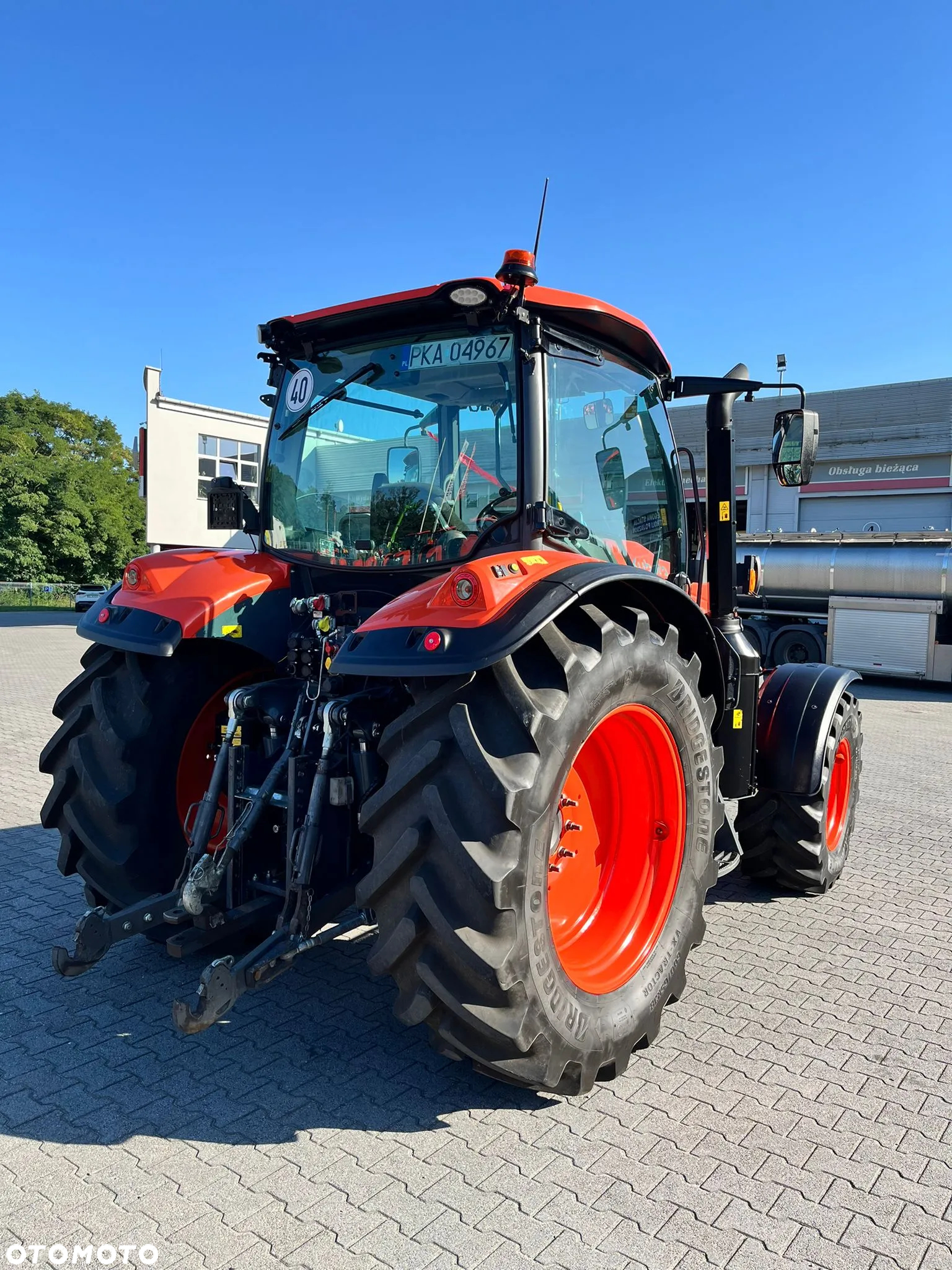 Kubota M6122 - 5