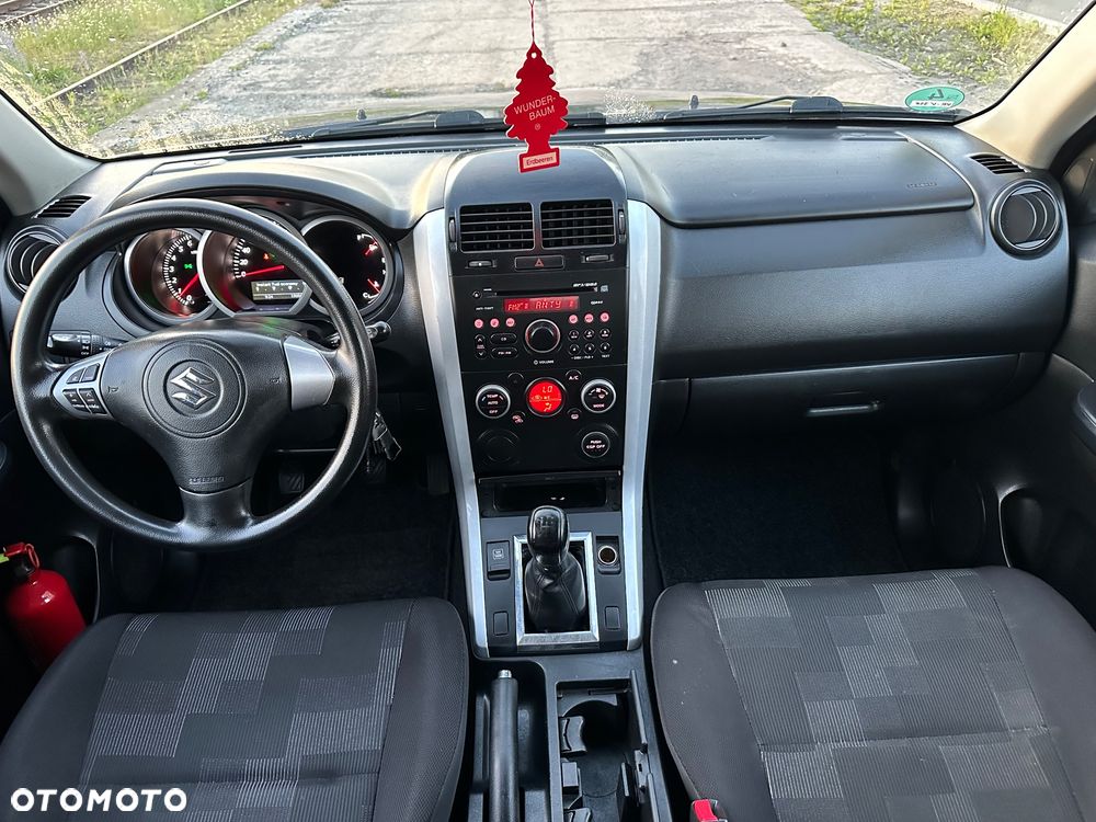 Suzuki Grand Vitara 1.6 Comfort - 10