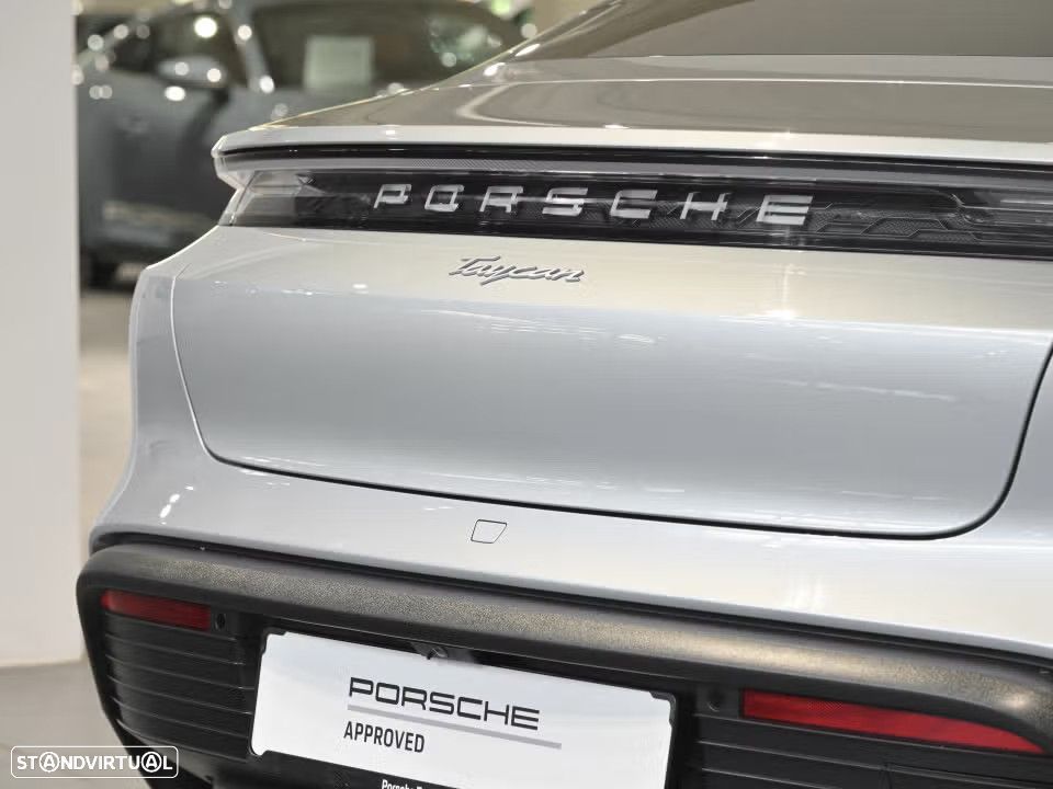 Porsche Taycan Standard - 10