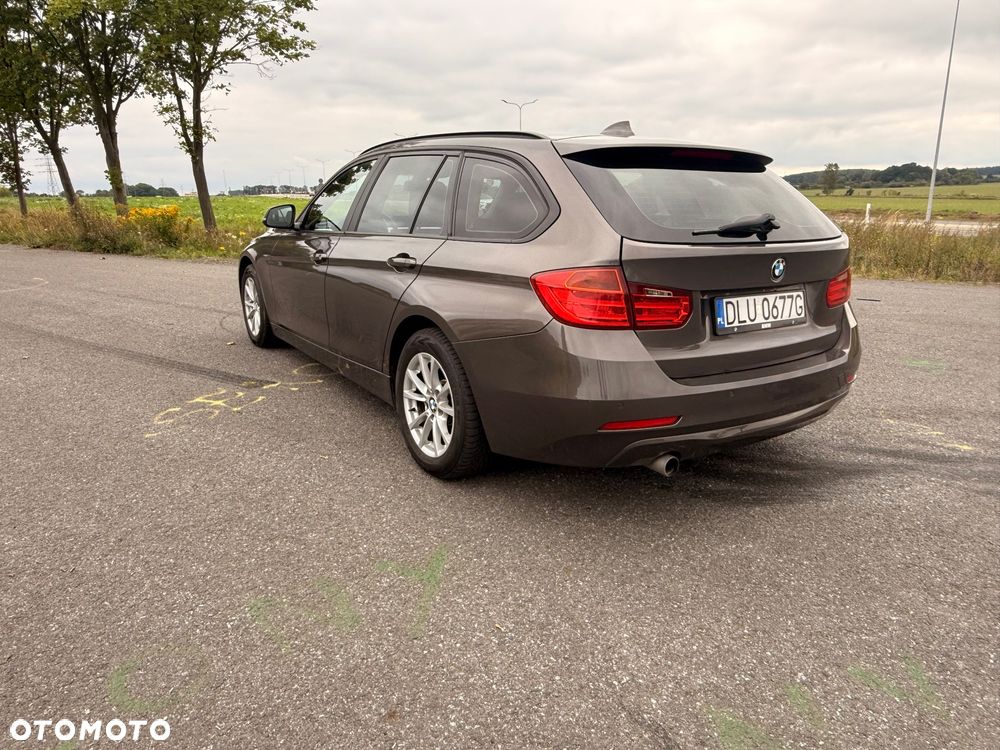 BMW Seria 3 320d - 6