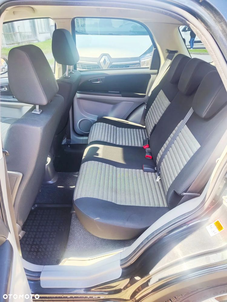 Suzuki SX4 - 30