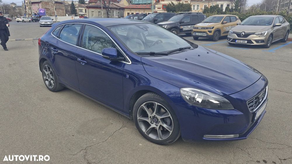 Volvo V40 T2 Ocean Race - 3
