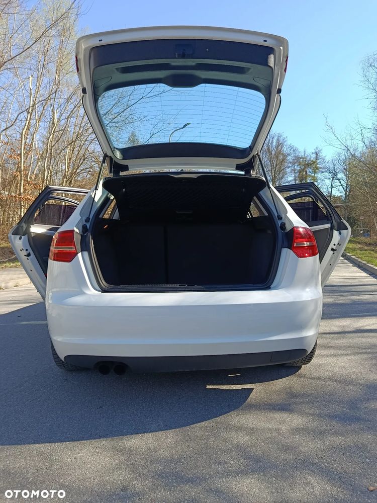 Audi A3 Sportback - 19