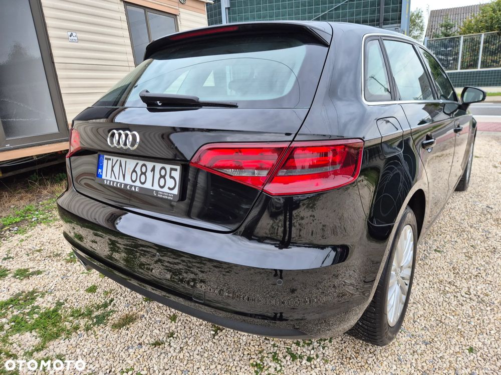 Audi A3 Sportback 2.0 TDI Ambiente - 2