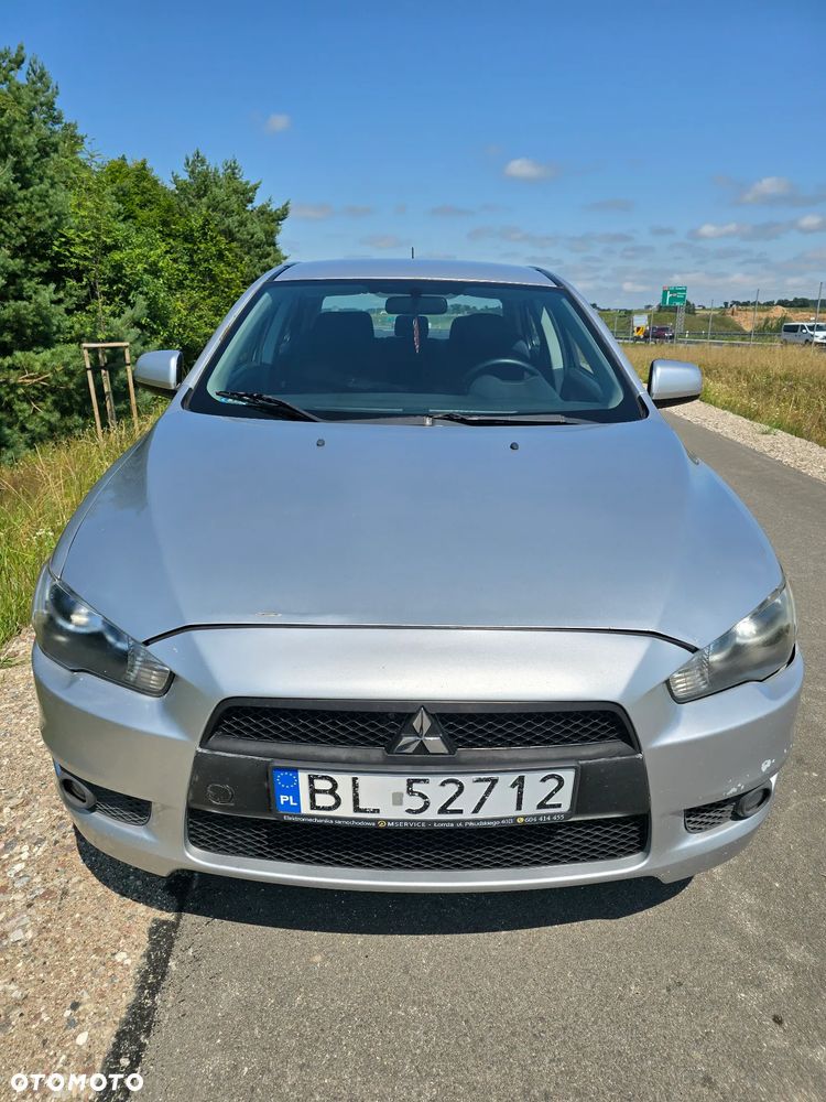 Mitsubishi Lancer 1.5 Inform - 2