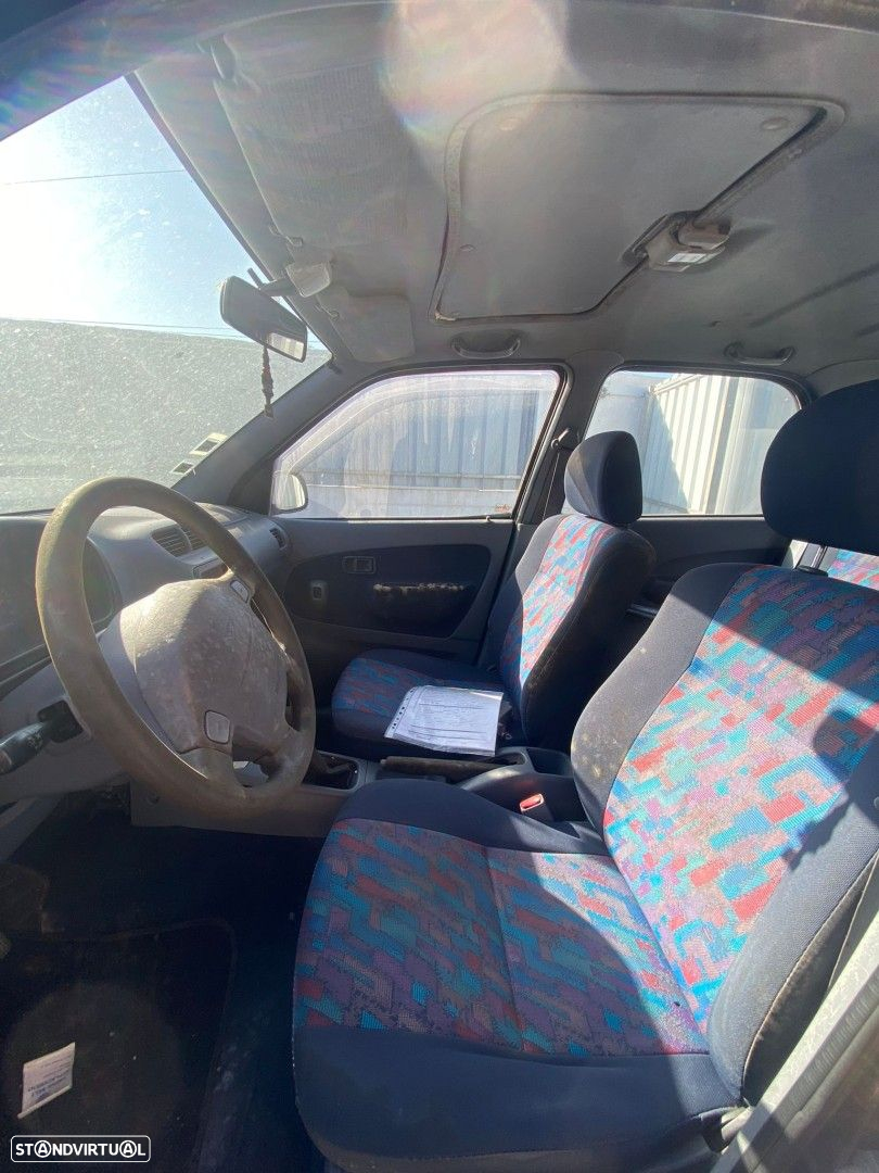 Daihatsu Terios 4x4 1.3i de 1998 disponível para peças. - MOTOR VENDIDO - 6
