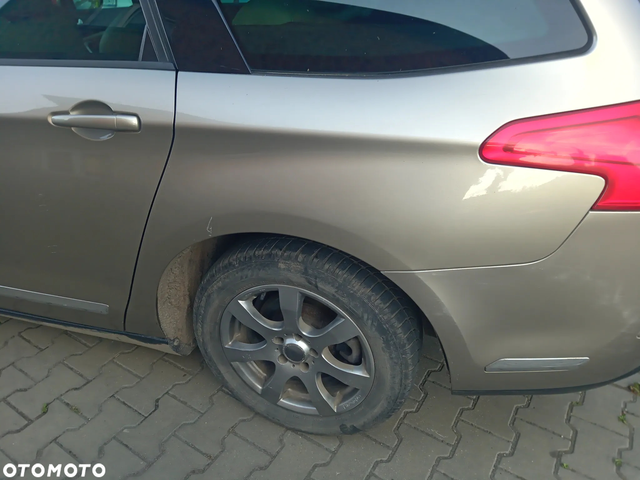 Citroen C5 III X7 kombi  błotnik tył tylny prawy - 4