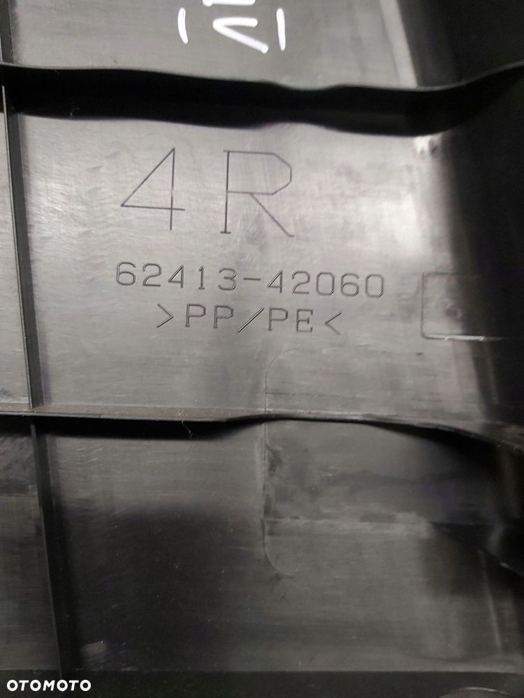 Toyota Rav4 IV XA40 13-18r osłona słupka środkowa prawa dolna - 4