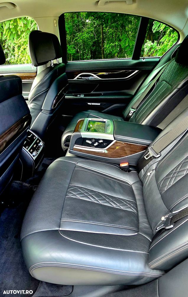 BMW Seria 7 740d xDrive - 9
